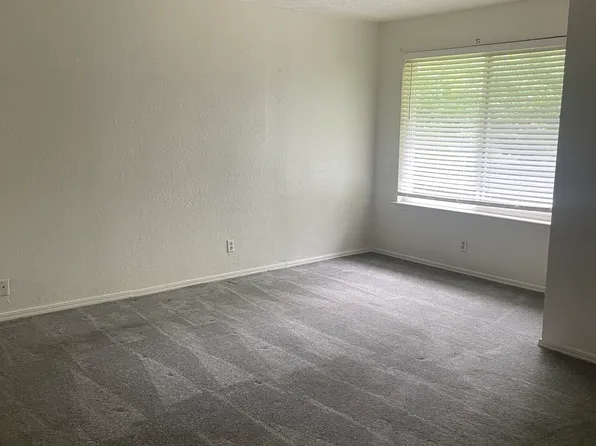 4737 S Ironwood Ave W, Broken Arrow, OK 74011