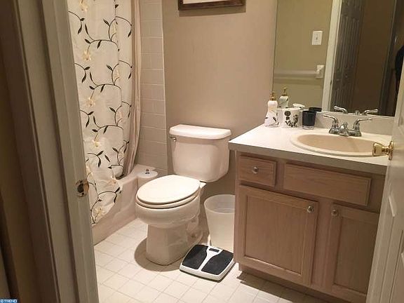 5th image of 2620 Virginia Ln