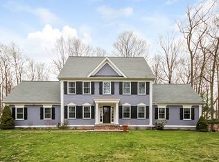 6 Jarrod Dr, Danbury, CT 06811