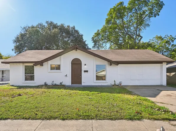 109 Harper Ct, Grand Prairie, TX 75051