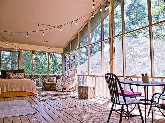 Upstairs screen porch