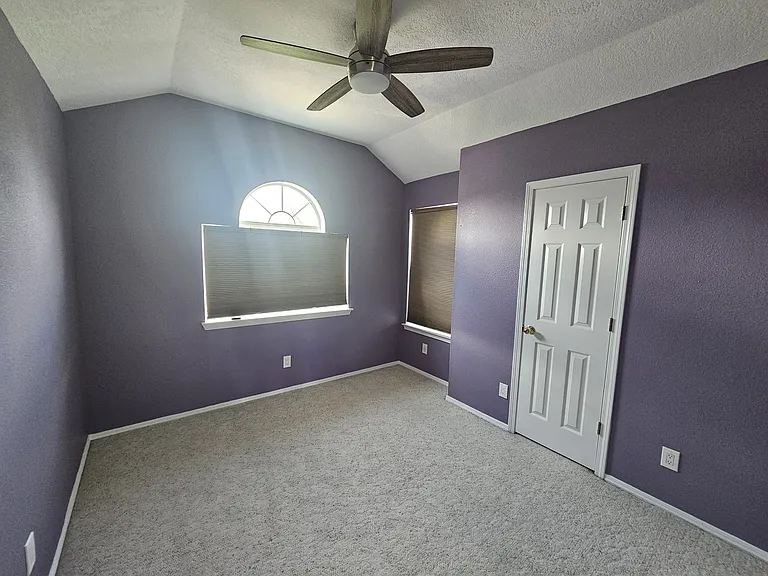 6908 Marigot Rd NW — Photo 12