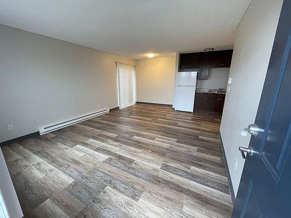 2nd image of 1922 1st St Unit 2
