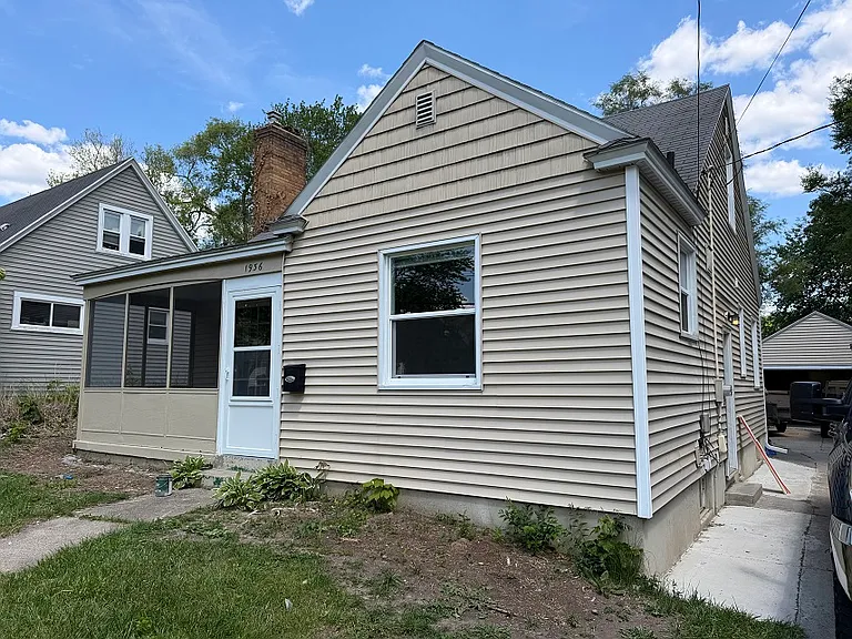 1936 Philadelphia Ave SE — Photo 1