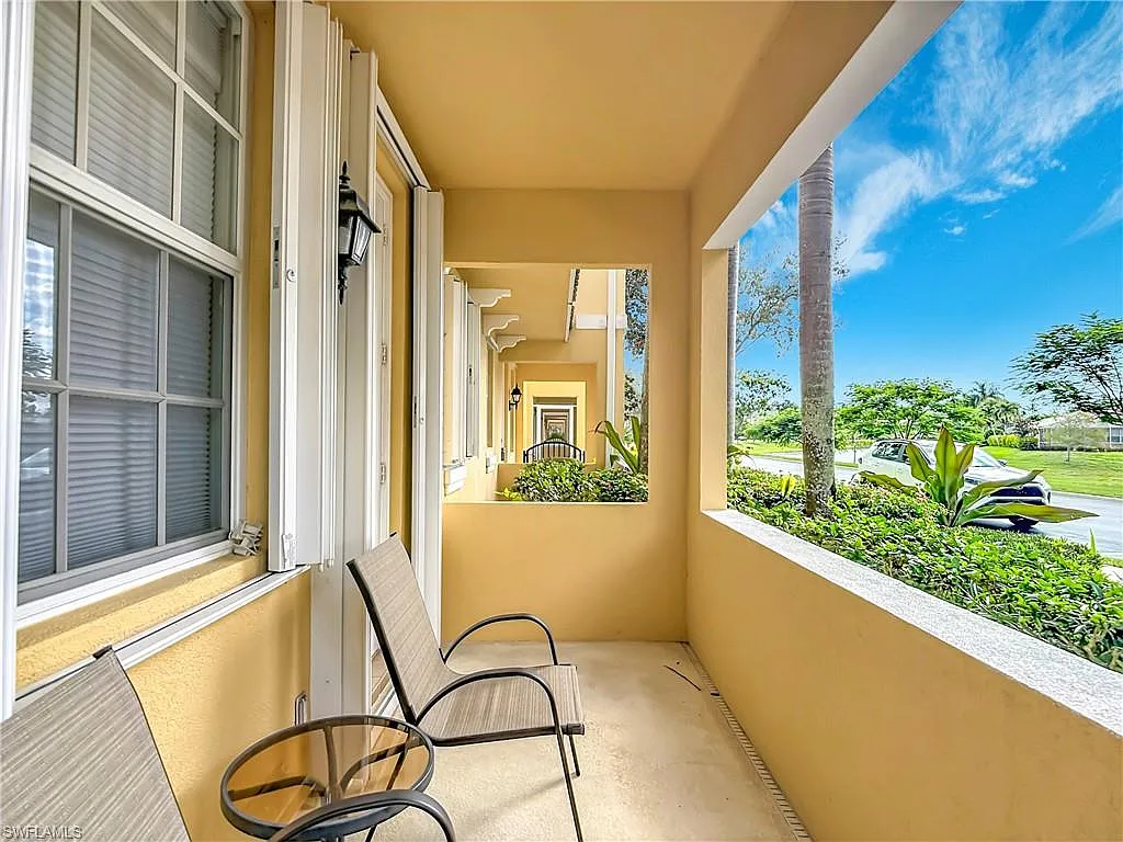 3 bed, 3.0 bath, 1868 sqft, $2,500 — Photo 2