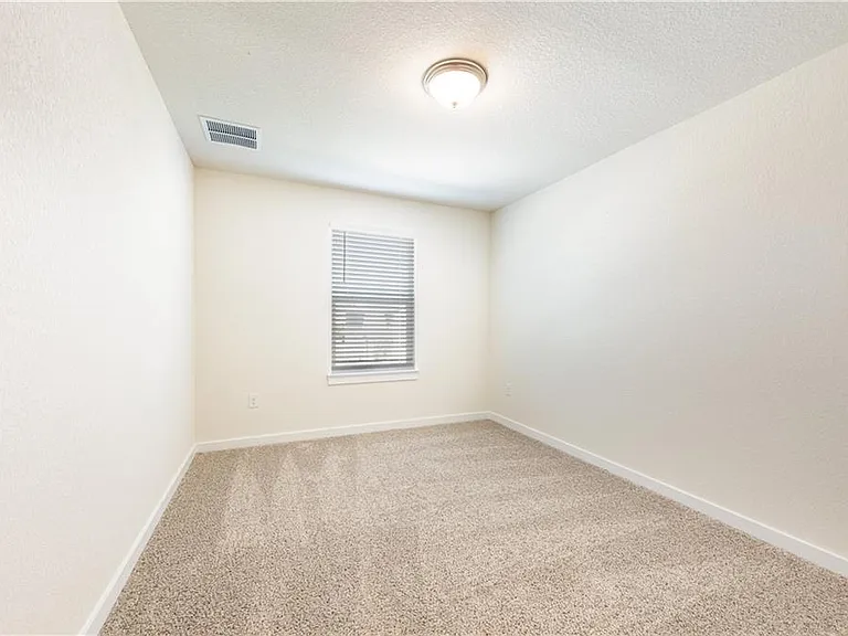 1848 Bonham Ln — Photo 26