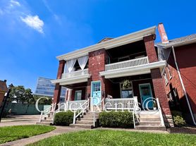 4027 Edwards Rd, Cincinnati, OH