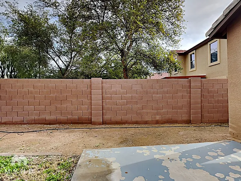 1034 E Saddle Way — Photo 38