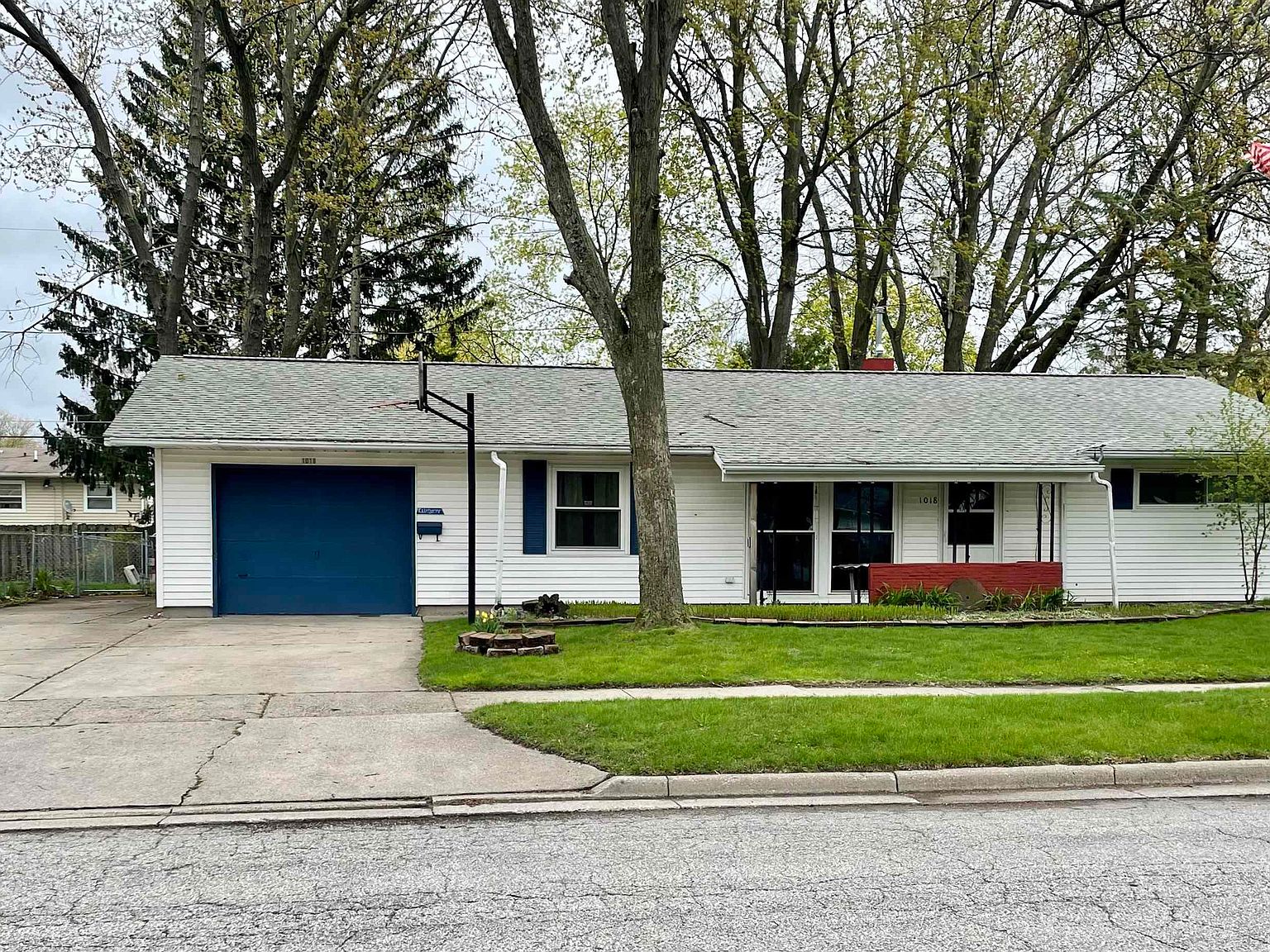 1018 Lindsay Dr, Saginaw, MI 48602 Zillow