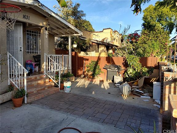 2nd image of 1631 W 59th Pl