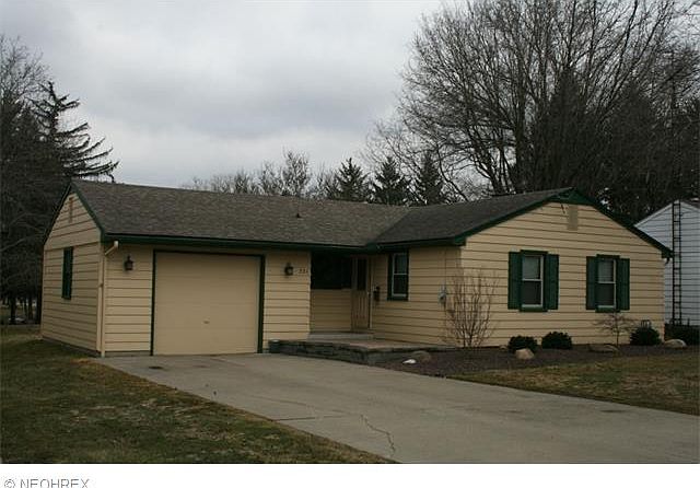 1st image of 224 Park Pl