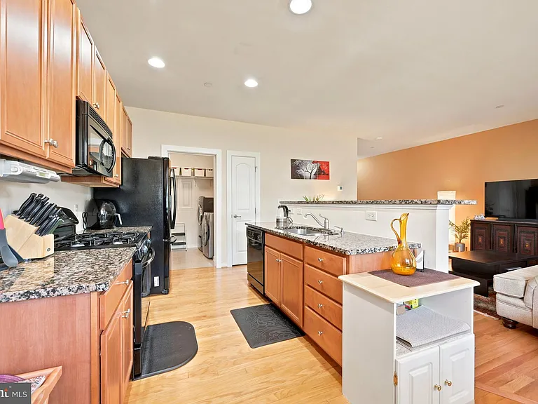 4437 Driftwood Dr — Photo 11