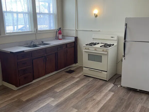 92 Orchard St, Auburn, NY 13021