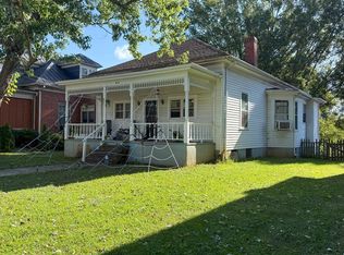 65 N Main St, Chatham, VA 24531