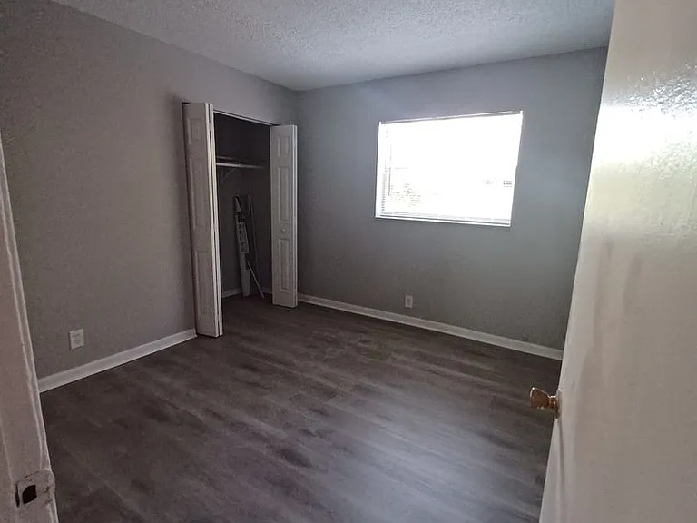 1015 NE 17th Ave — Photo 12