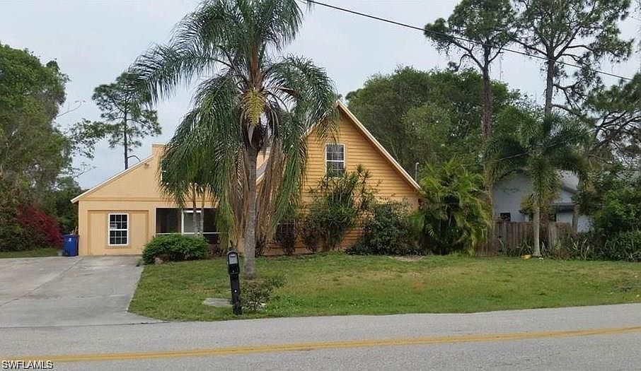 1st image of 18653 Spruce Dr W