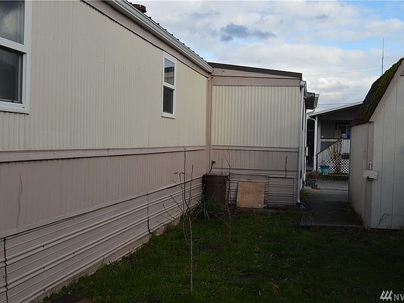 2nd image of 3715 152nd St NE Space 7