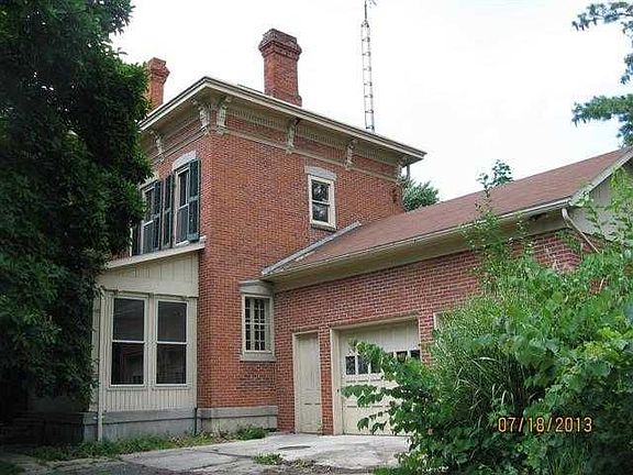 2nd image of 1004 N Union St