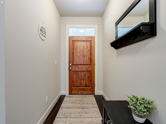 4th image of 14014 NE 92nd Circle