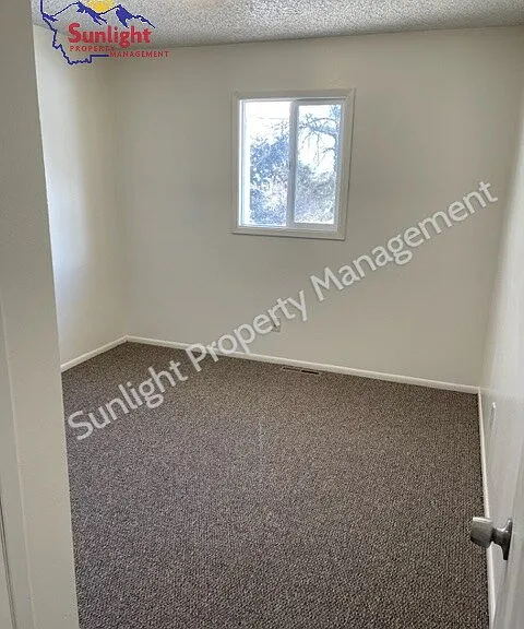 406 S 1st Ave — Photo 7
