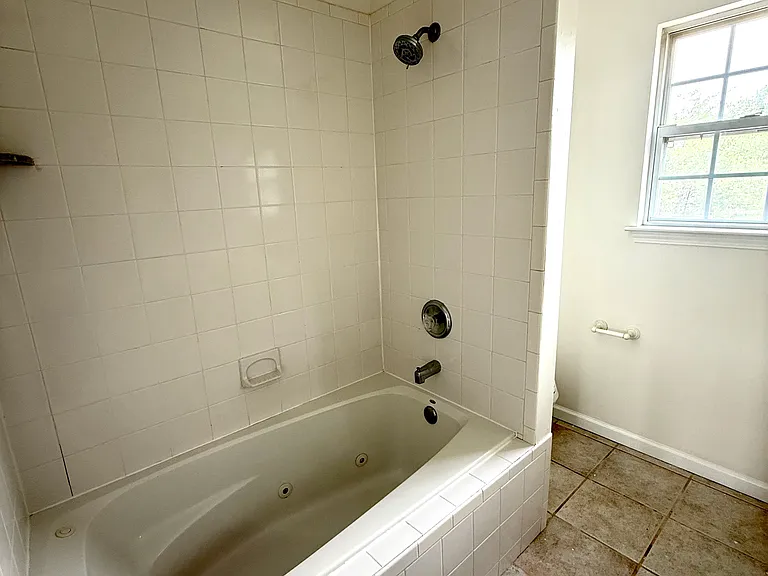2010 Oak Dale Rd — Photo 16