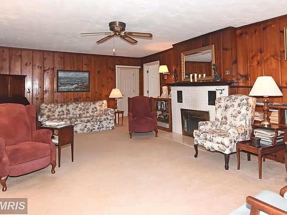Knotty Pine Accents ~