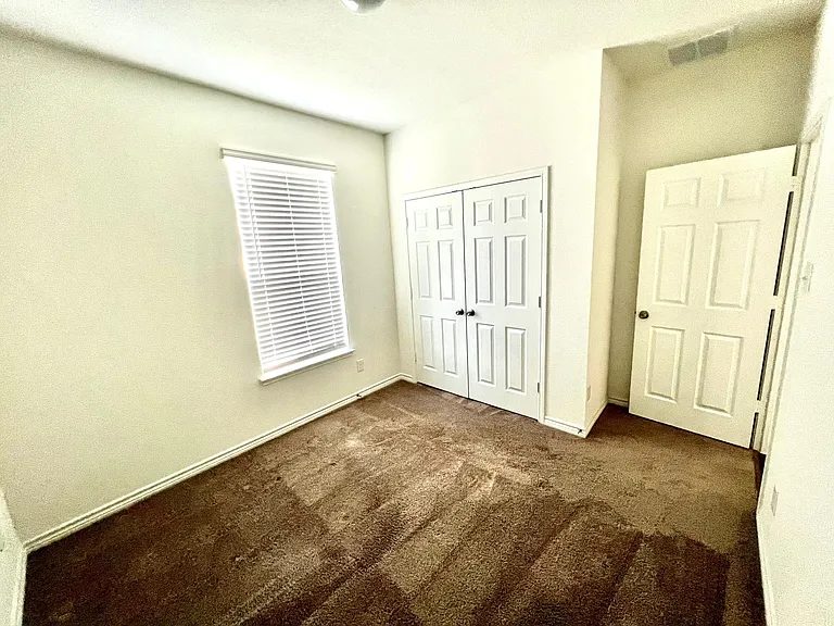1012 West Dr — Photo 8