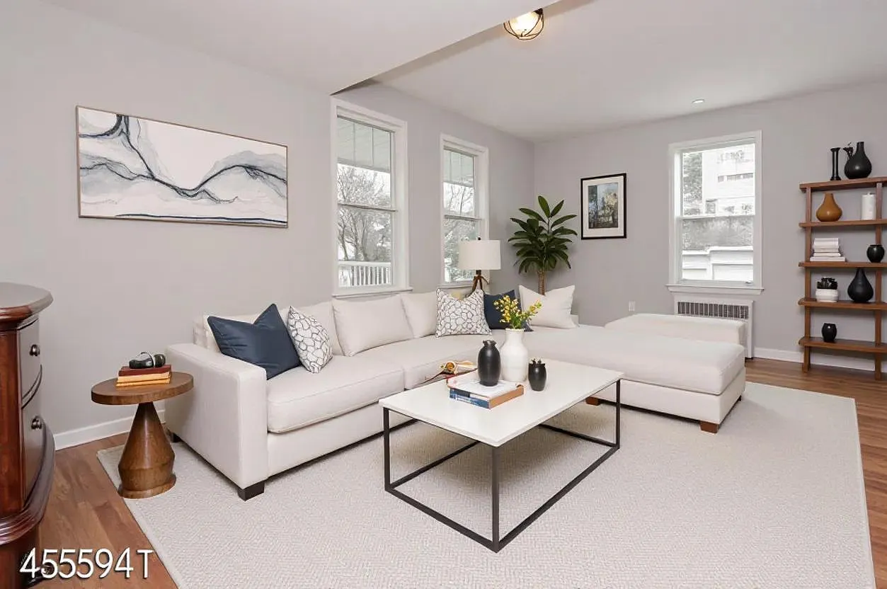 2 bed, 900 sqft, $3,100 — Photo 1