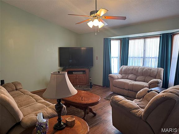 5th image of 841 Watson Rd