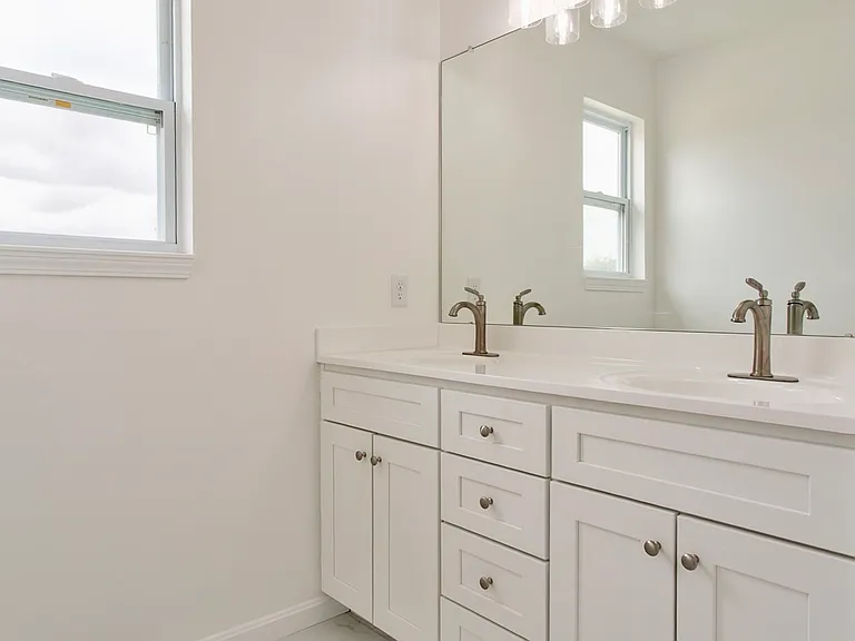 128 Kelly Dr — Photo 10