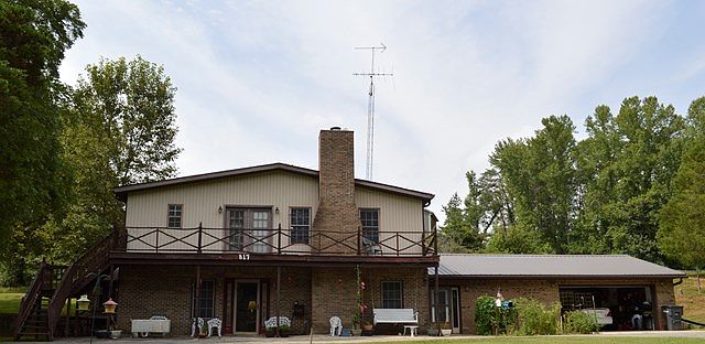 1st image of 817 Crescent Dr