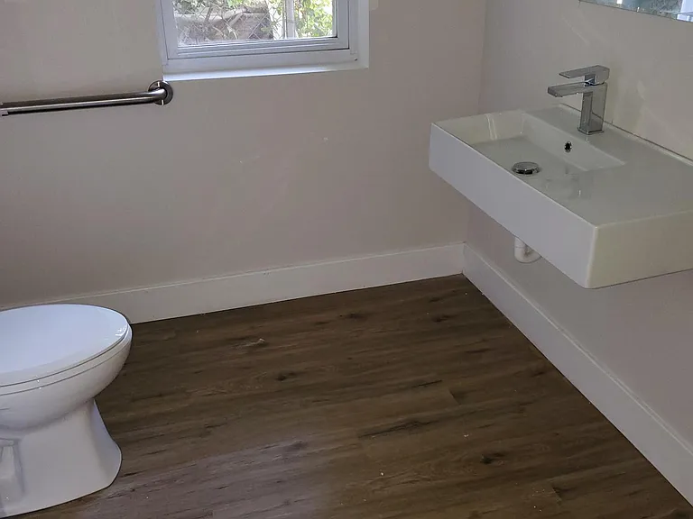 5809 Lansdowne Ave — Photo 3