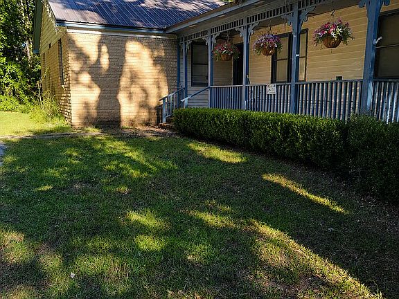 3rd image of 2141 Shadyoaks Dr