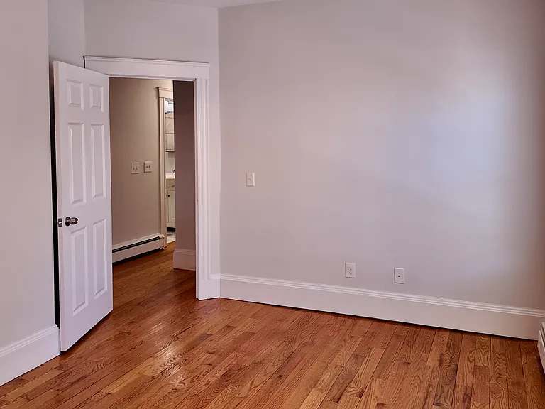 88 Hampshire St #1 — Photo 10