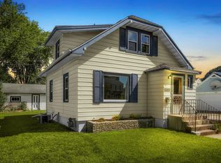 2307 Cass St, La Crosse, WI 54601