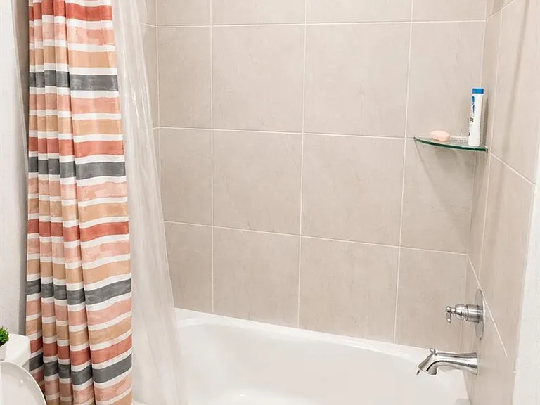 937 Newport Creek Dr — Photo 24