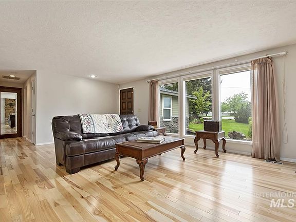 4th image of 2519 W Delaware Ave