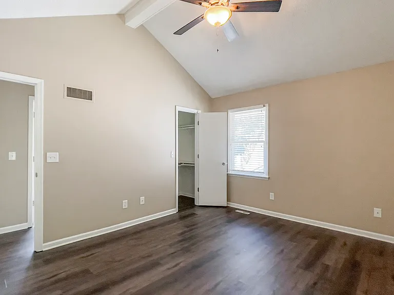 10404 NW 57th Ter — Photo 16
