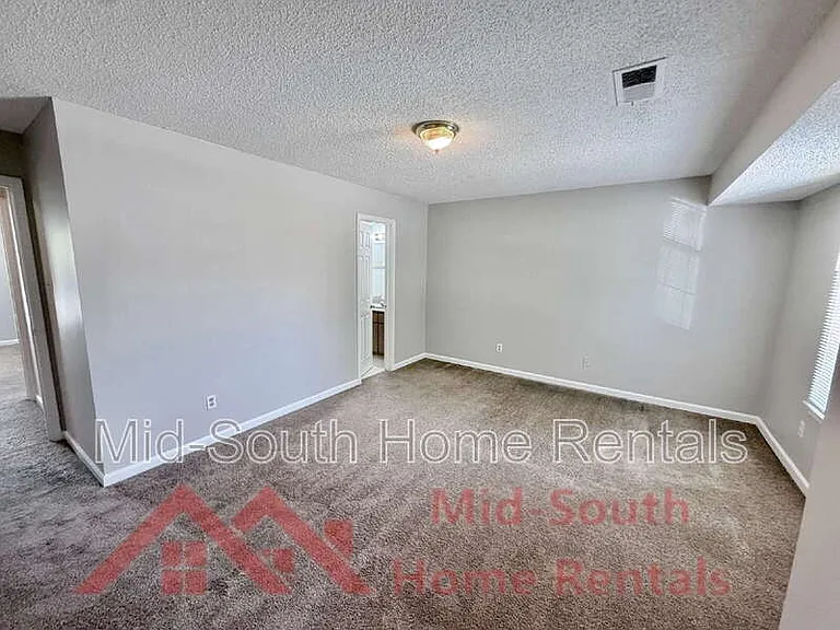6007 Hickory Cv — Photo 17