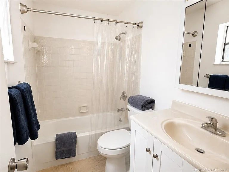 615 Oleander St #103 — Photo 12