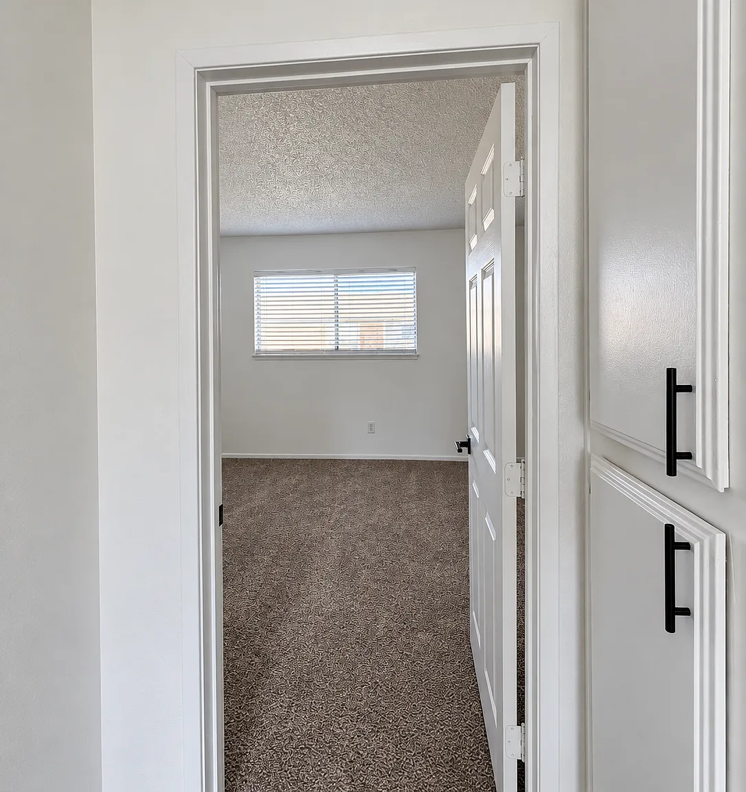 2 bed, 1.5 bath, 950 sqft, $1,925 — Photo 4