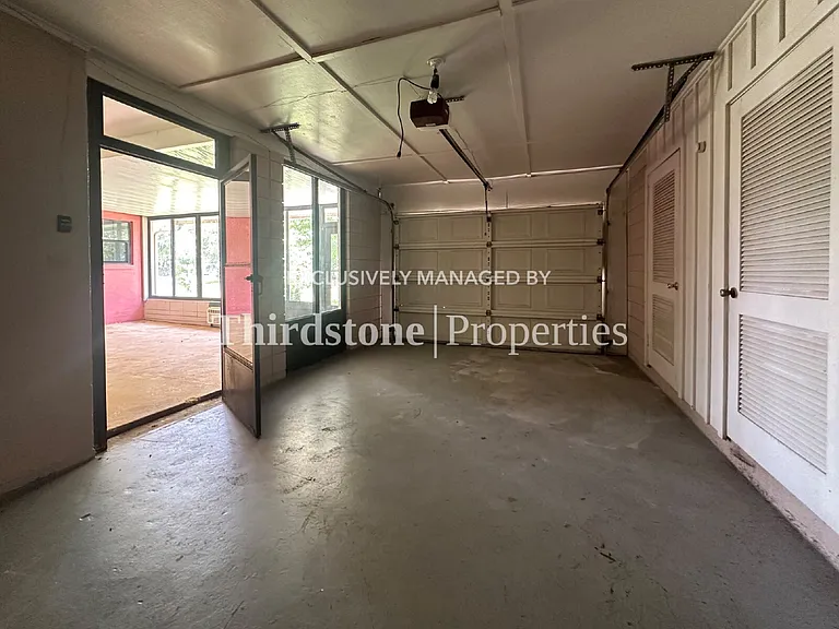 1038 La Marche Dr — Photo 13