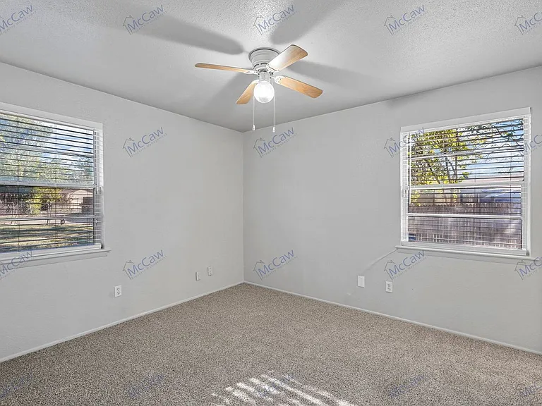 3204 Caribbean Dr — Photo 14