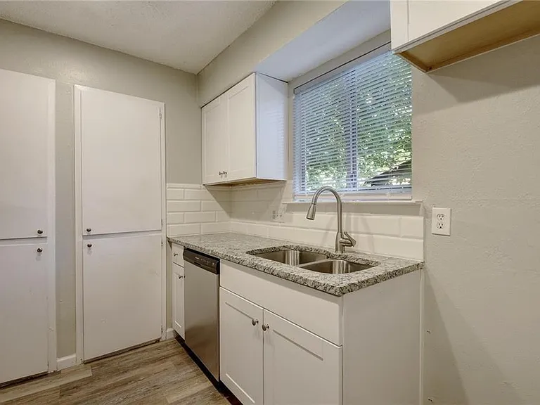 2311 Teri Rd #B — Photo 9