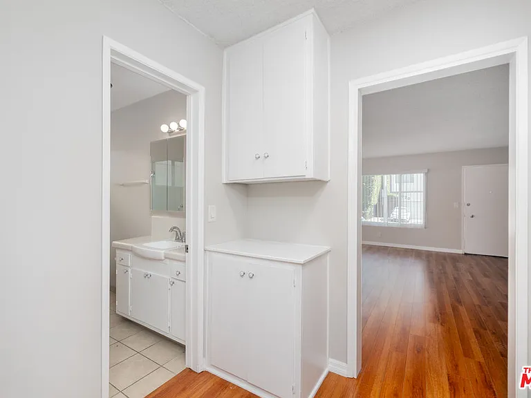 1023 N Laurel Ave #2 — Photo 9