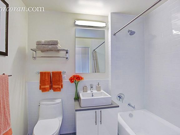 3rd image of 81 Fleet Pl APT 7F