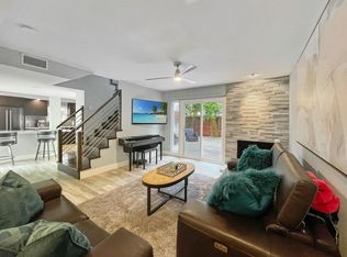 332 Tours Ln, Costa Mesa, CA 92627