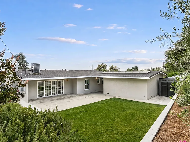 16229 Janine Dr — Photo 41