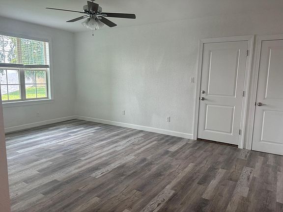4th image of 1861 Cherry St #2