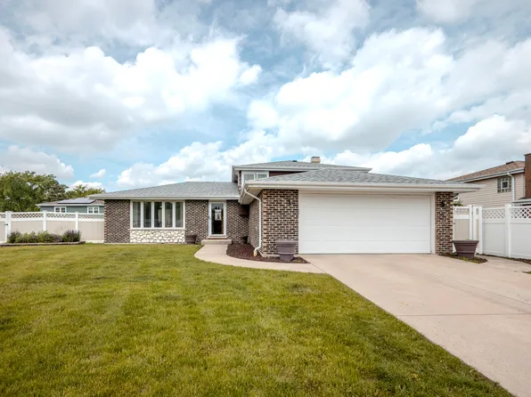 8440 Anvil Pl, Tinley Park, IL 60487